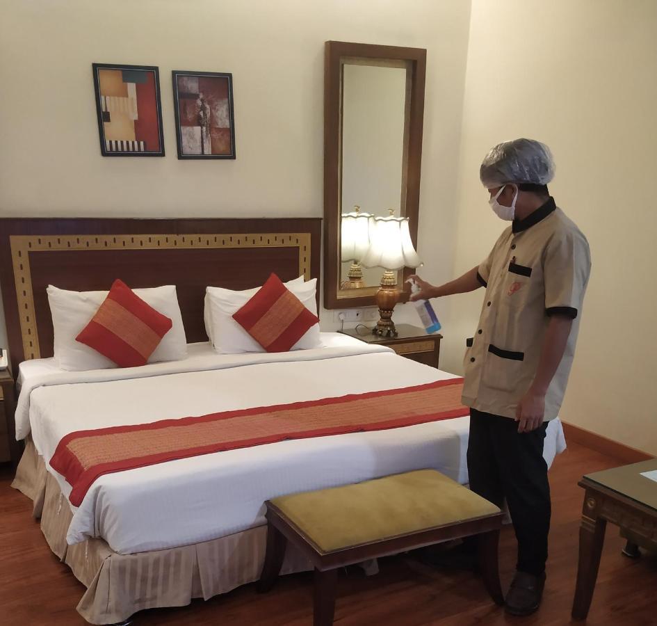 Hotel Picasso Paschim Vihar Delhi - Couple Friendly Local Ids Accepted Extérieur photo