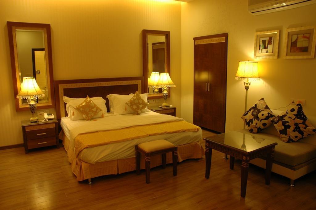 Hotel Picasso Paschim Vihar Delhi - Couple Friendly Local Ids Accepted Chambre photo