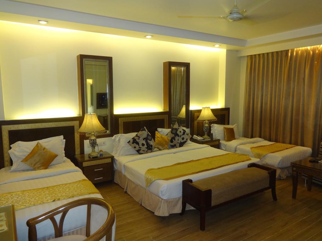 Hotel Picasso Paschim Vihar Delhi - Couple Friendly Local Ids Accepted Extérieur photo
