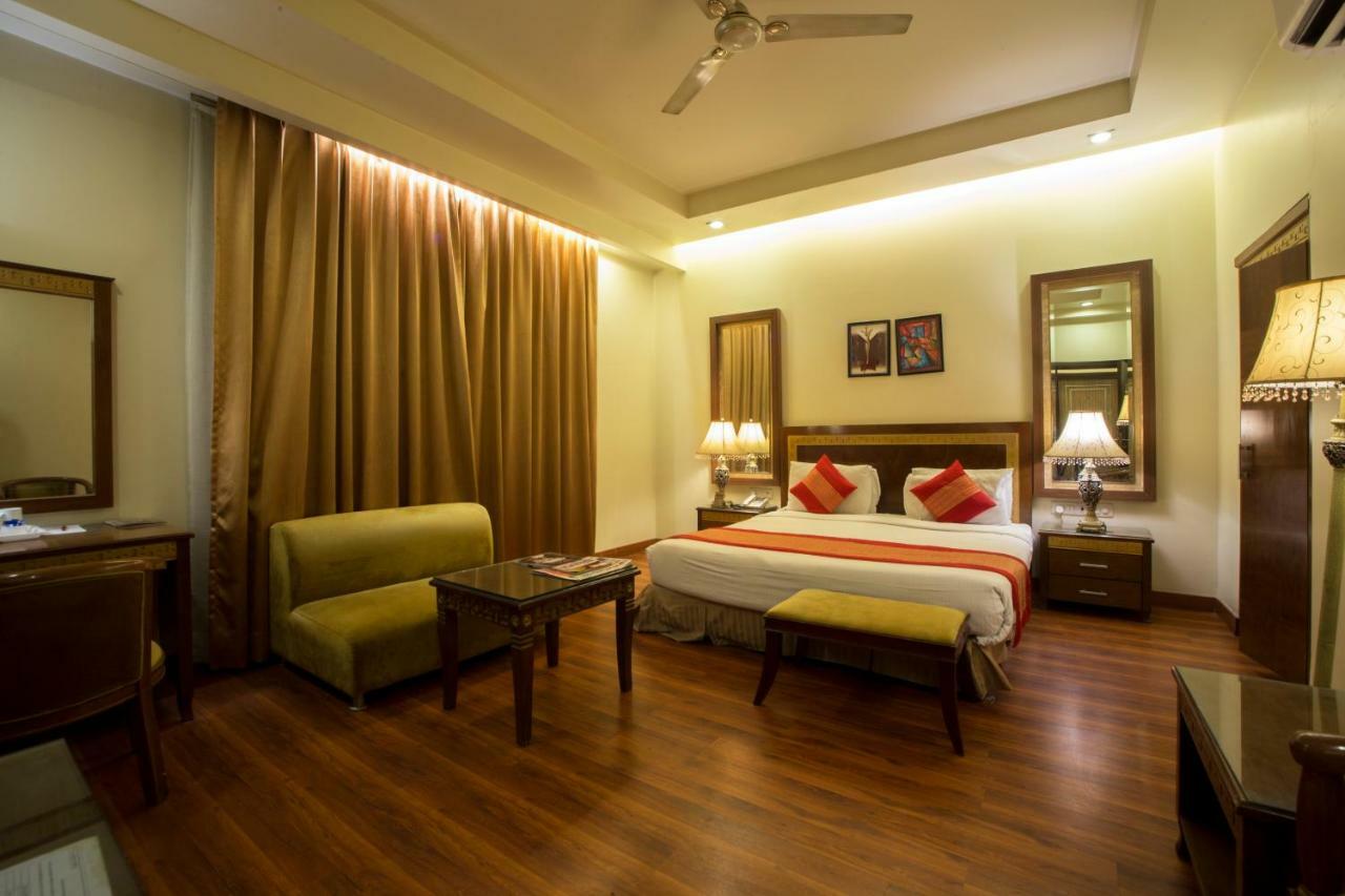 Hotel Picasso Paschim Vihar Delhi - Couple Friendly Local Ids Accepted Extérieur photo