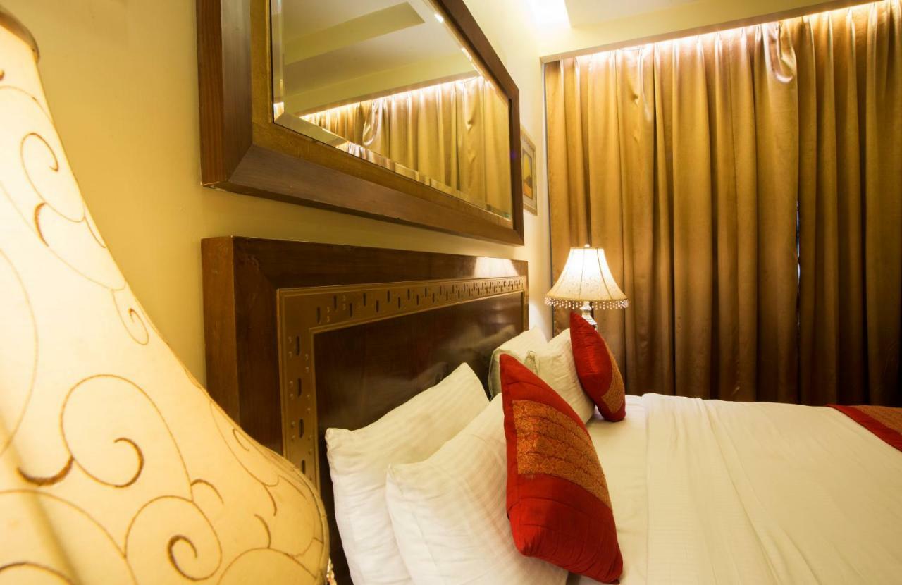 Hotel Picasso Paschim Vihar Delhi - Couple Friendly Local Ids Accepted Extérieur photo