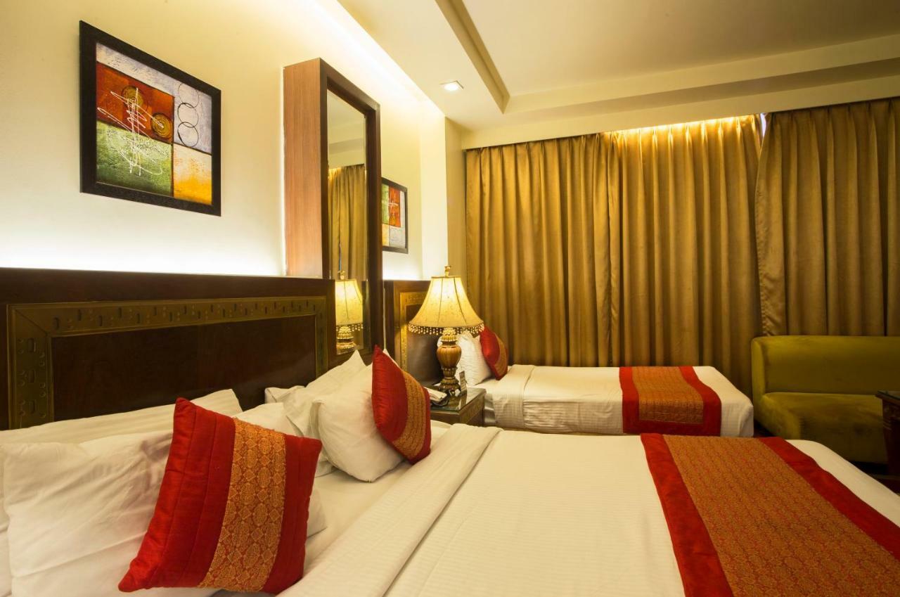 Hotel Picasso Paschim Vihar Delhi - Couple Friendly Local Ids Accepted Extérieur photo