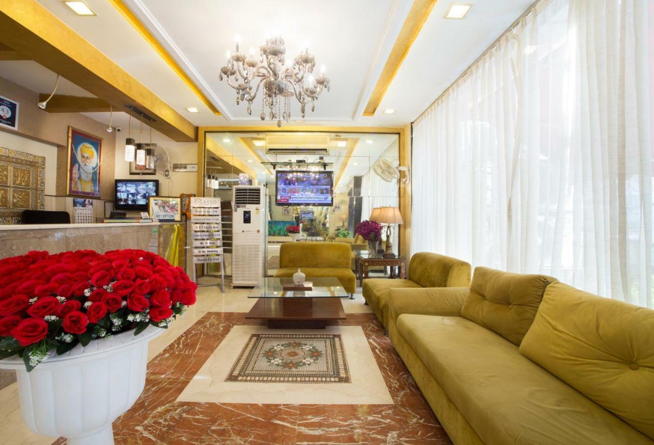 Hotel Picasso Paschim Vihar Delhi - Couple Friendly Local Ids Accepted Extérieur photo