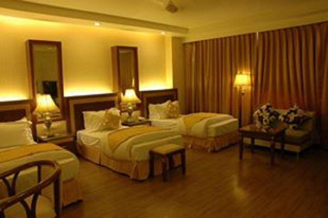 Hotel Picasso Paschim Vihar Delhi - Couple Friendly Local Ids Accepted Extérieur photo